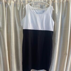 Elegant Black and White Sleeveless 2piece dress